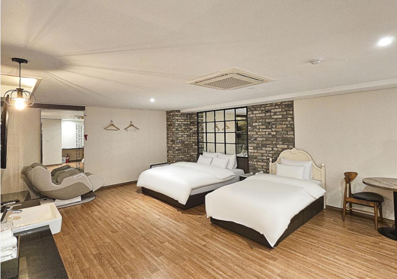 Bundang Regency Hotel Seongnam Bagian luar foto
