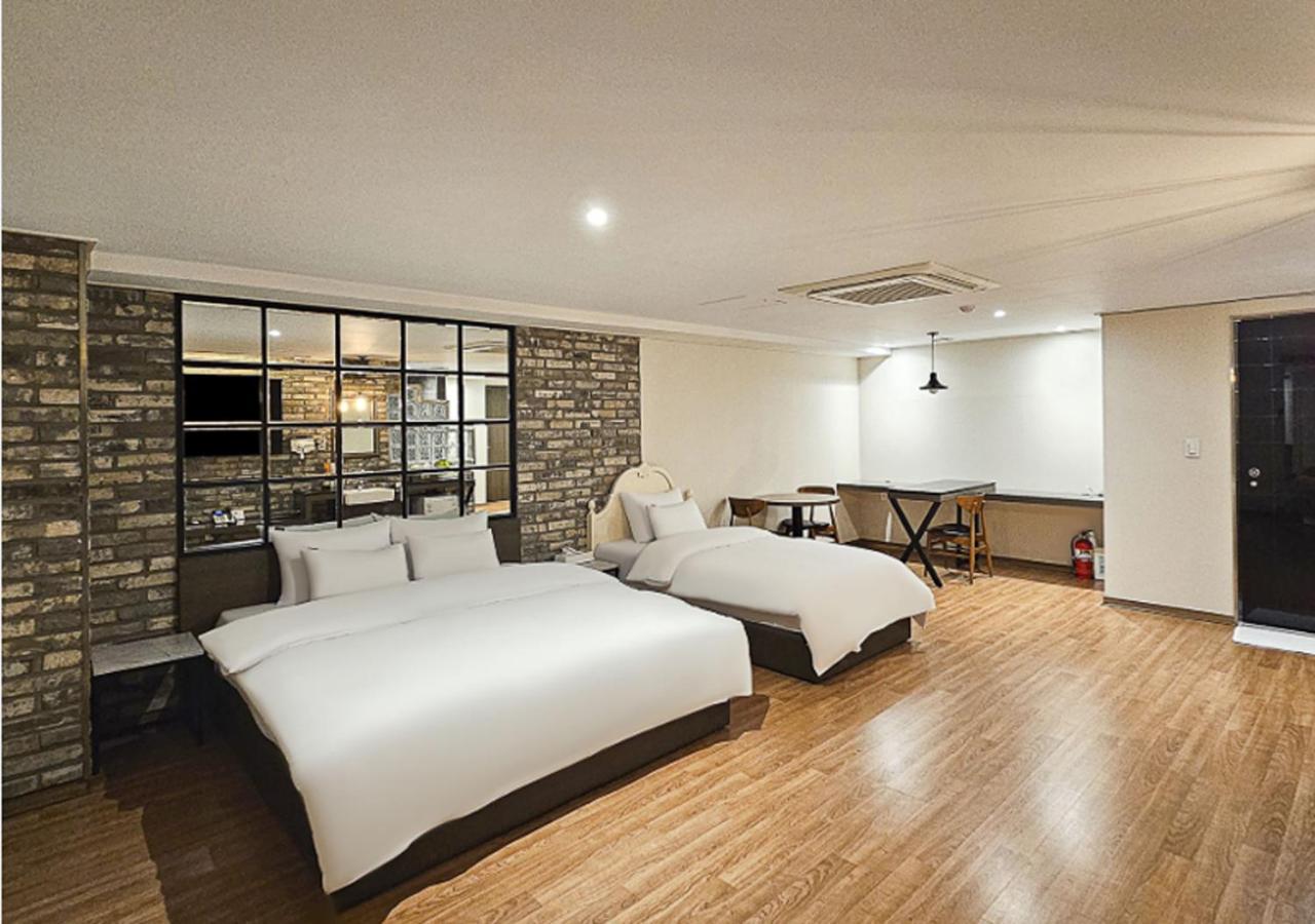 Bundang Regency Hotel Seongnam Bagian luar foto