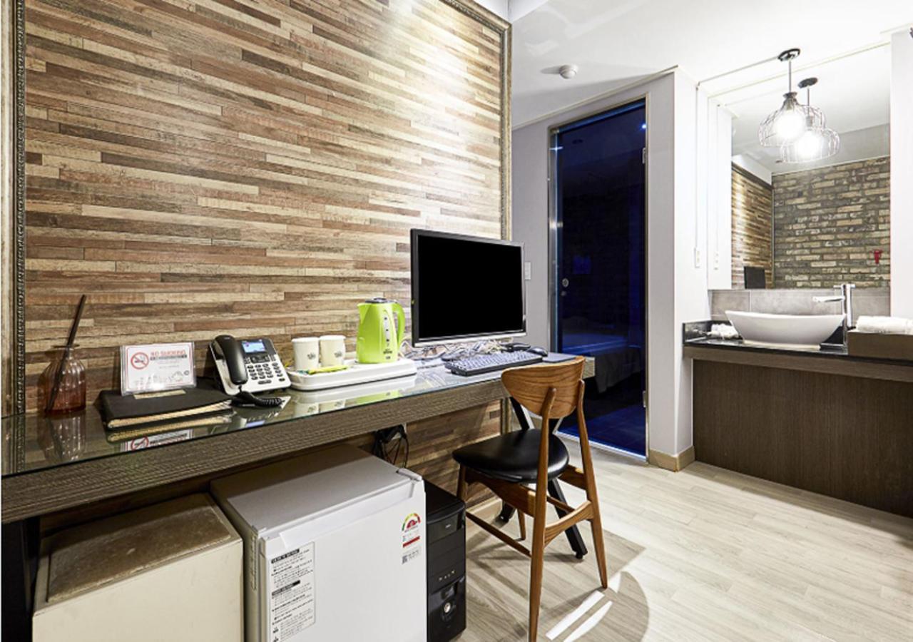 Bundang Regency Hotel Seongnam Bagian luar foto