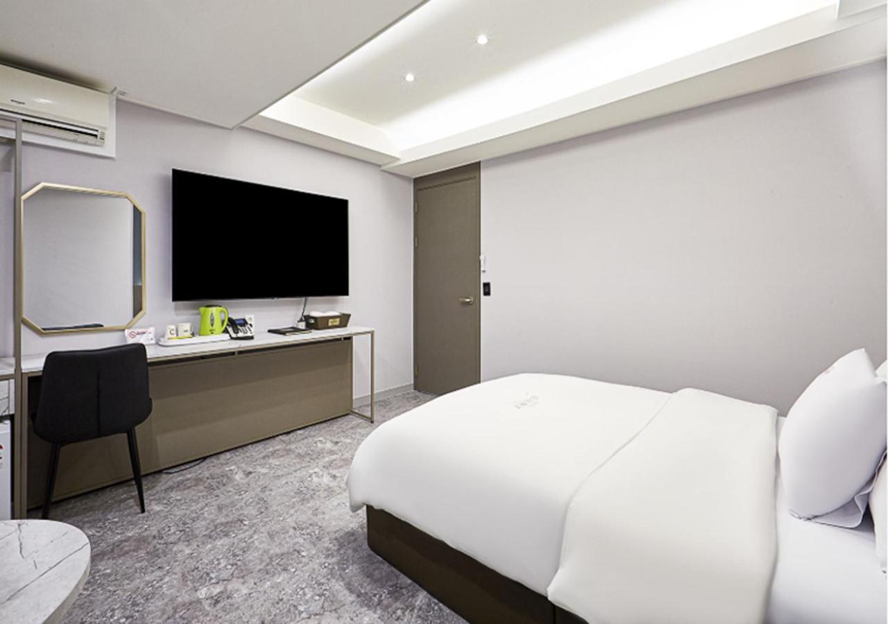 Bundang Regency Hotel Seongnam Bagian luar foto
