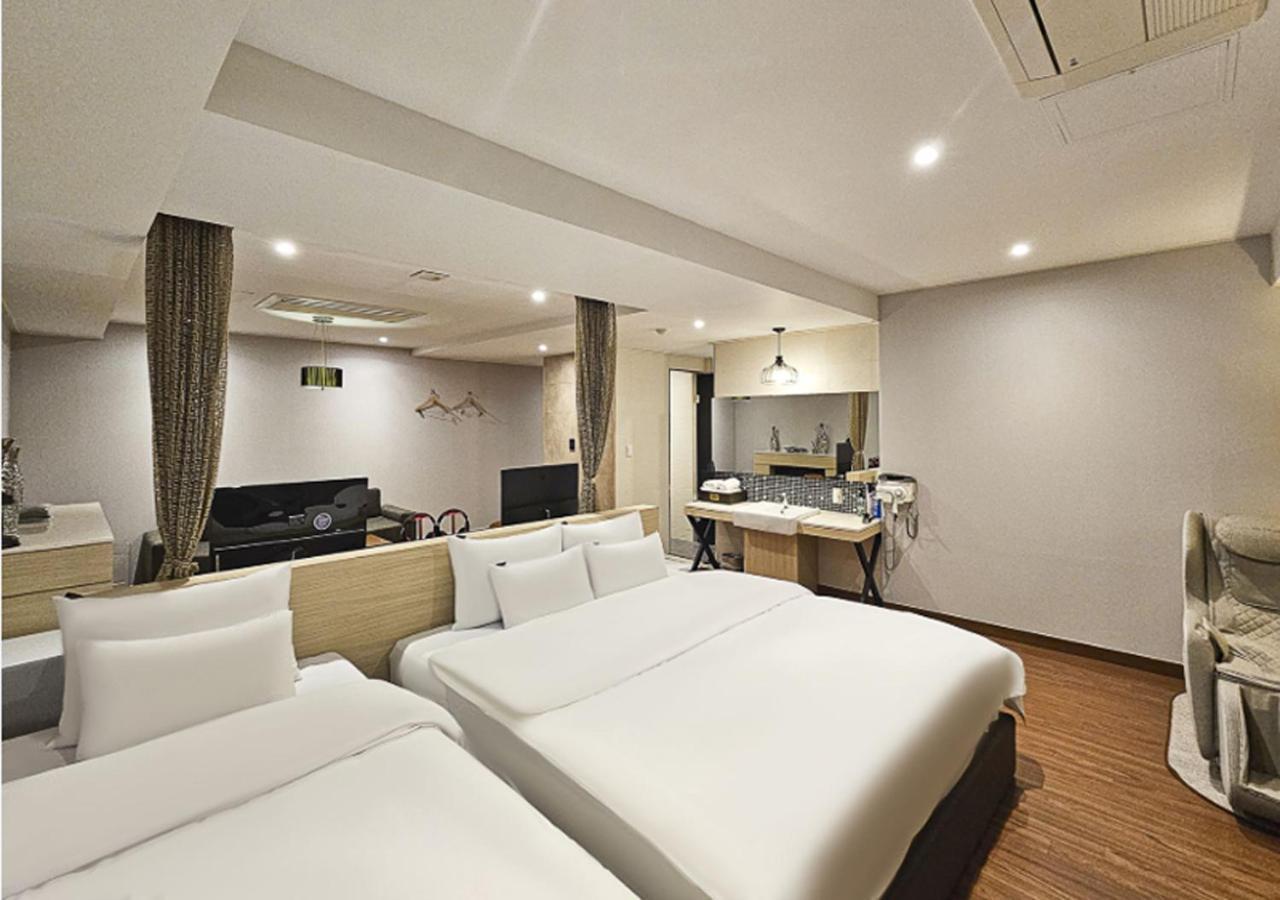 Bundang Regency Hotel Seongnam Bagian luar foto