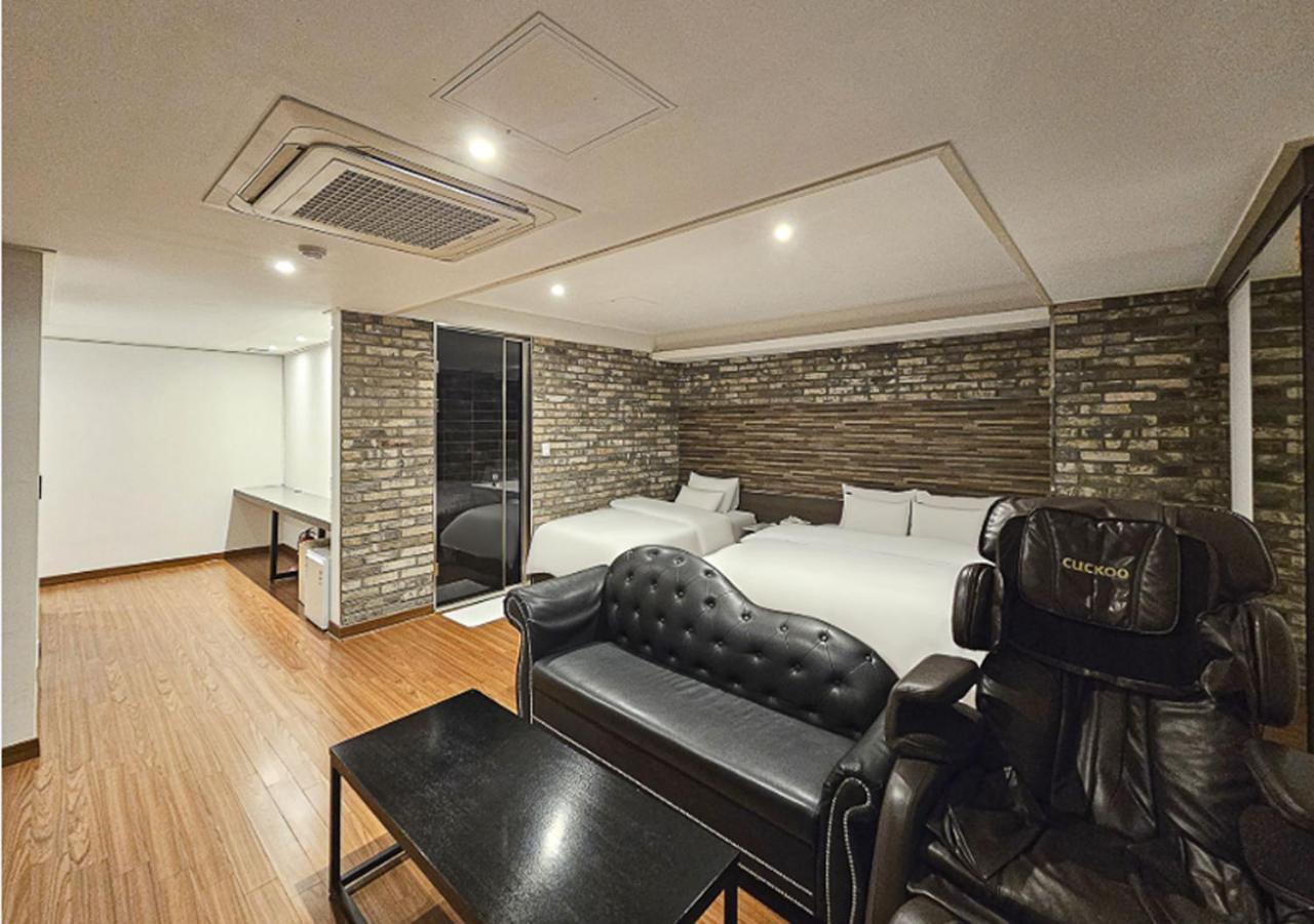 Bundang Regency Hotel Seongnam Bagian luar foto