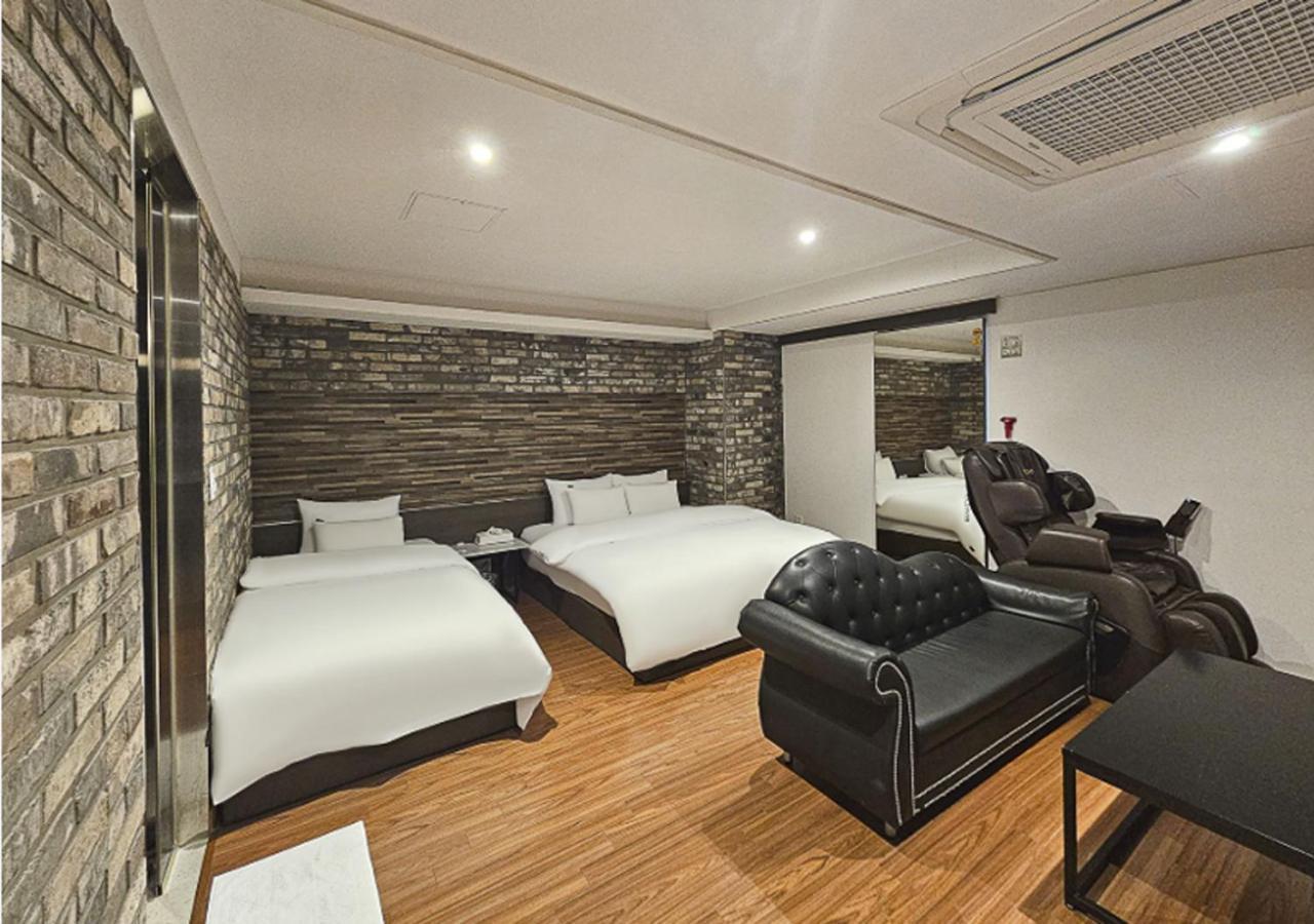 Bundang Regency Hotel Seongnam Bagian luar foto