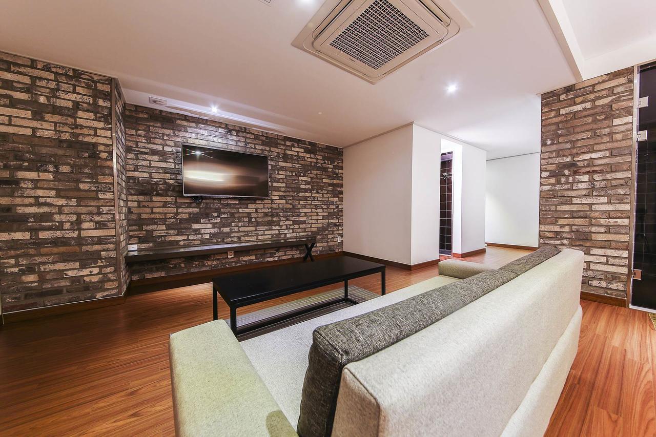 Bundang Regency Hotel Seongnam Bagian luar foto