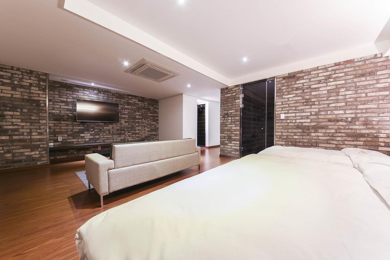 Bundang Regency Hotel Seongnam Bagian luar foto